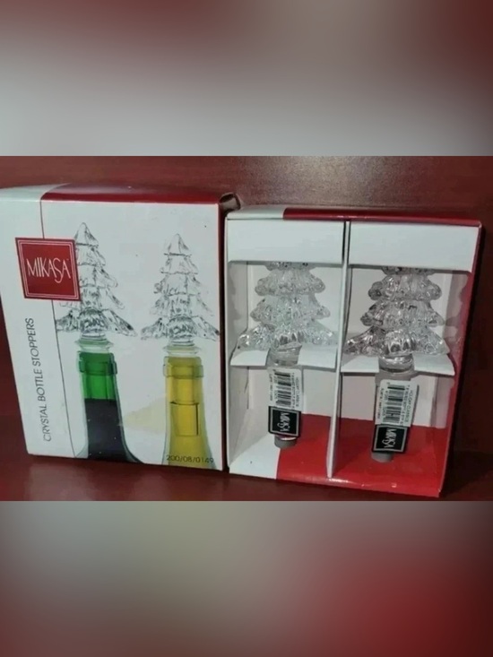 Other - Mikasa Wine Bottle Stopper Set Fine Crystal Tree
Shaped Boxed Holiday Classics